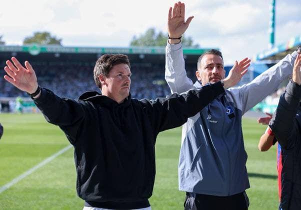 Head coach Merlin Polzin Hamburger SV , Final cheer for promotion to the Bundesliga, Spvgg Greuther Fuerth vs Hamburger SV Football, 2 Bundesliga, DFL, Season 2024 2025, Second round, 34 Matchday, 18 05 2025 DFB regulations prohibit any use of photographs as image sequences and or quasi video Copyright: xkolbert-press MartinxAgüerax