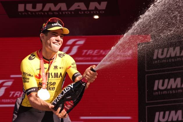 Van Aert Wout of Team Visma Lease A Bike winner of the stage during the stage 9 of the Giro d™Italia from Gubbio to Siena, Italy - Sunday, May 18, 2025. - cycling.  Copyright: xMassimoxPaolone LaPressex