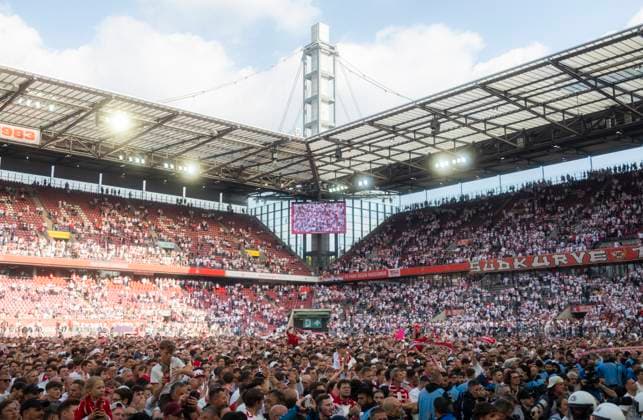 Köln, RheinEnergieStadion, 18 05 2025 Fans of 1 FC Koeln celebrate the win of the cup at the winning ceremony during the 2 Bundesliga match 1 FC Köln vs 1 FC Kaiserslautern