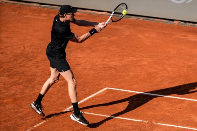 Internazionali BNL D Italia 2025 - Day Fourteen Jannik Sinner of Italy in action against Carlos Alcaraz of Spain during the Internazionali BNL d™Italia Day Fourteen Final match at Foro Italico on May 18, 2025 in Rome, Italy. Rome Foro Italico Lazio Italy Copyright: xGiuseppexMaffiax IBI_Day14_180525_DSC3181