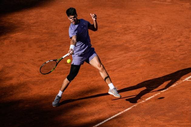 Internazionali BNL D Italia 2025 - Day Fourteen Carlos Alcaraz of Spain in action against Jannik Sinner of Italy during the Internazionali BNL d™Italia Day Fourteen Final match at Foro Italico on May 18, 2025 in Rome, Italy. Rome Foro Italico Lazio Italy Copyright: xGiuseppexMaffiax IBI_Day14_180525_DSC4011