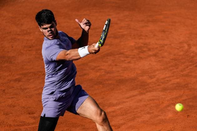 Internazionali BNL D Italia 2025 - Day Fourteen Carlos Alcaraz of Spain in action against Jannik Sinner of Italy during the Internazionali BNL d™Italia Day Fourteen Final match at Foro Italico on May 18, 2025 in Rome, Italy. Rome Foro Italico Lazio Italy Copyright: xGiuseppexMaffiax IBI_Day14_180525_DSC4012