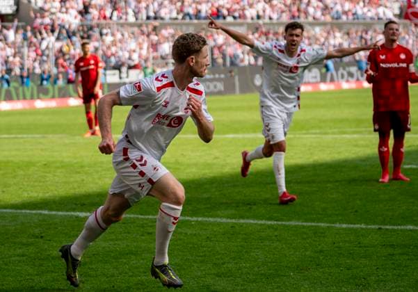 Florian Kainz 1 FC Koeln, 11 jubelt 18 05 2025, 1 FC Köln 1 FC Kaiserslautern Fussball, 2 Bundesliga, RheinEnergieStadion Köln DFL regulations prohibit any use of photographs as image sequences and or quasi video Copyright: HMBxMedia xMarcoxBader
