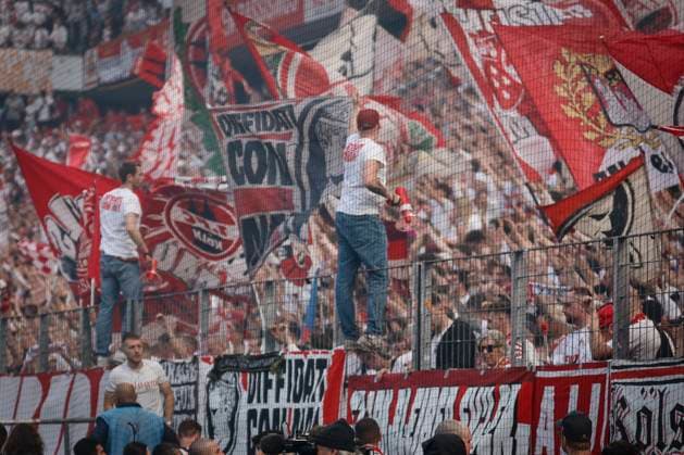 2 Soccer Bundesliga, 1 FC Köln 1 FC Kaiserslautern, 18 05 2025 The fans from Cologne celebrate their team 34 matchday of the 2 Soccer Bundesliga, 2 Soccer Bundesliga, 1 FC Köln 1 FC Kaiserslautern on 18 05 2025 at the RheinEnergie Stadium in Cologne THE DFL REGULATIONS PROHIBIT ANY USE OF PHOTOS AS PICTURE SEQUENCES AND OR QUASI VIDEO Copyright: xBEAUTIFULxSPORTS AxelxKohringx