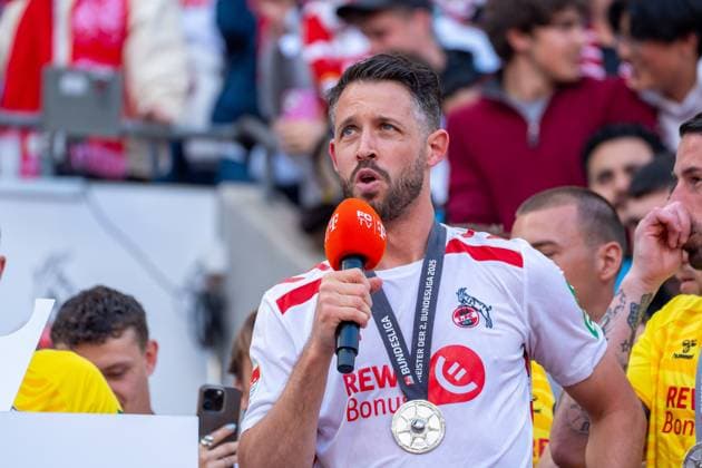 Mark Uth 1 FC Koeln, 13 1 FC Koeln vs 1 FC Kaiserslautern, Football, 2 Bundesliga, Matchday 34, Season 2024 2025, 18 05 2025 DFL REGULATIONS PROHIBIT ANY USE OF PHOTOGRAPHS AS IMAGE SEQUENCES AND OR QUASI VIDEO 1 FC Koeln vs 1 FC Kaiserslautern, Football, 2 Bundesliga, Matchday 34, Season 2024 2025, 18 05 2025 Koeln Copyright: xEibner-Pressefoto JustinxDerondex EP_JDU