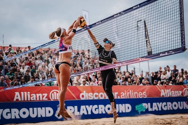 Beach volleyball women Allianz German Beach Tour 2025 Tourstop Düsseldorf 18 05 2025 v l Sandra Ittlinger vs Cinja Tillmann Düsseldorf Robert Lehr Ufer Nordrhein Westfalen Germany