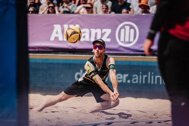 Beach volleyball men Allianz German Beach Tour 2025 Tourstop Düsseldorf 18 05 2025 Clemens Wickler jumps to the ball Düsseldorf Robert Lehr Ufer North Rhine-Westphalia Germany