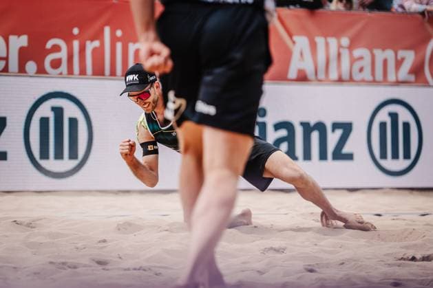 Beach volleyball men Allianz German Beach Tour 2025 Tourstop Düsseldorf 18 05 2025 Clemens Wickler cheers Düsseldorf Robert Lehr Ufer Nordrhein Westfalen Germany