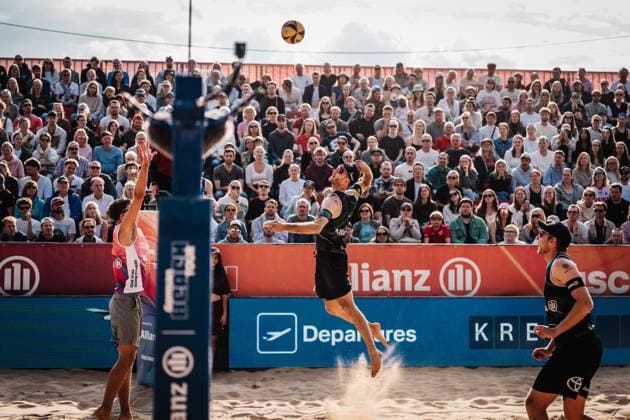 Beach volleyball men Allianz German Beach Tour 2025 Tourstop Düsseldorf 18 05 2025 Clemens Wickler on the attack Düsseldorf Robert Lehr Ufer Nordrhein Westfalen Germany
