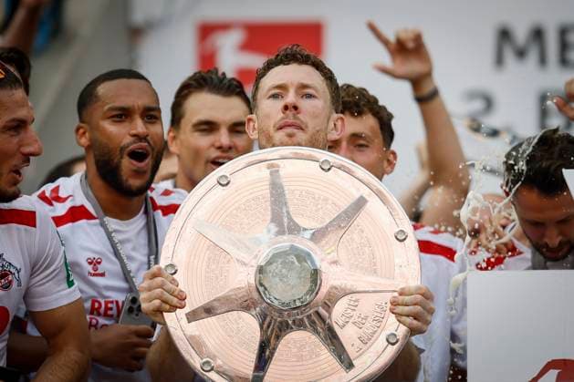 2 Soccer Bundesliga, 1 FC Köln 1 FC Kaiserslautern, 18 05 2025 Florian Kainz 1 FC Köln, 11 presents the Zweitliga Meisterschale 34 Matchday of 2 Soccer Bundesliga, 2 Soccer Bundesliga, 1 FC Köln 1 FC Kaiserslautern on 18 05 2025 at RheinEnergie Stadion in Cologne THE DFL REGULATIONS PROHIBIT ANY USE OF PHOTOS AS PICTURE SEQUENCES AND OR QUASI VIDEO Copyright: xBEAUTIFULxSPORTS AxelxKohringx