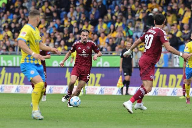 18 05 2025 Soccer Season 2024 2025 2 Soccer Bundesliga 34 Matchday Eintracht Braunschweig BTSV EBS 1 FC Nürnberg FCN Club Sportfoto Zink DaMa xdaxmax DFL regulations prohibit any use of photographs as image sequences and or quasi video only for editorial use Berkay Yilmaz 21, 1 FC Nürnberg FCN in attack