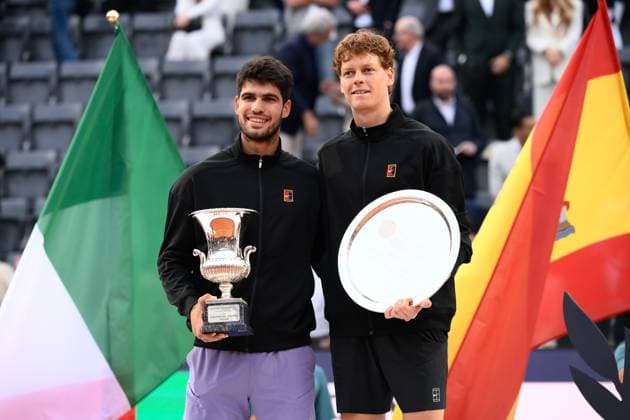 Foto IPP Cavaliere Emiliano. Roma 18 05 2025. Tennis Internazionali d Italia 2025. Nella foto: Carlos Alcaraz e Jannik Sinner. Italy Photo Press - World Copyright italy ITALY  Copyright: xR4924_italyphotopressx