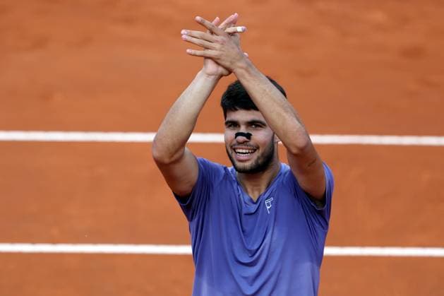 Rome, Italy 18 May 2025: Men s final, men s singles, match Carlos Alcaraz (ESP) wins and celebrates at the end of the match against Jannik Sinner (ITA) during the Internazionali BNL d Italia 2025 ATP, Tennis Herren Masters Men s 1000 circuit in Rome at the Foro Italico.  Copyright: xmarcoxiacobuccix xipa-agency.netx xmarcoxiacobuccix 0819526740st