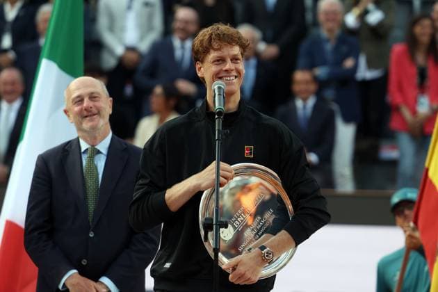 Rome, Italy 18 May 2025: Men s final, men s singles, match Carlos Alcaraz (ESP) wins and celebrates at the end of the match against Jannik Sinner (ITA) during the Internazionali BNL d Italia 2025 ATP, Tennis Herren Masters Men s 1000 circuit in Rome at the Foro Italico.  Copyright: xmarcoxiacobuccix xipa-agency.netx xmarcoxiacobuccix 0819526879st