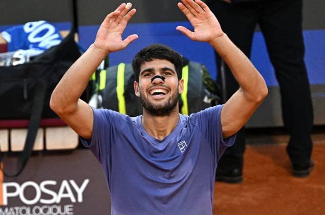 Italian Open tennis tournament - Day 12, Roma, Italy - 18 May 2025 Carlos Alcaraz during men s Singles final match of the Italian Open tennis tournament 2025, in Rome, Italy, 18 May 2025., Credit:Maria Laura Antonelli Avalon Italy, Rome  Copyright: xMariaxLauraxAntonellix xAvalonx 0819537307st
