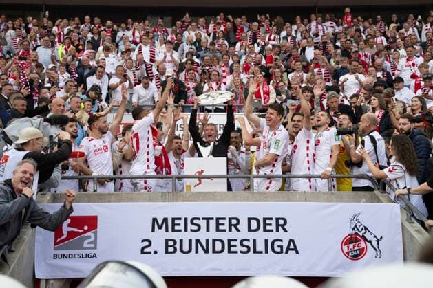 Trainer Head Coach Friedhelm Funkel Koeln with Meisterschale, 1 FC Koeln vs 1 FC Kaiserslautern, 2 Bundesliga, 34 Spieltag, 18 05 2025 DFB regulations prohibit any use of photographs as image sequences and or quasi video Koeln Nordrhein Westfalen Germany Copyright: xkolbert-press MarcxNiemeyerx