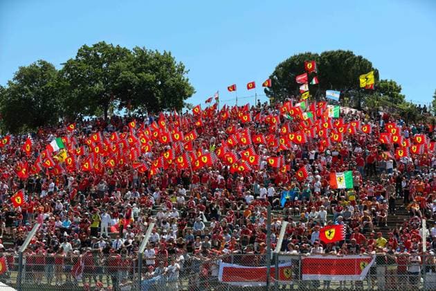 MOTORI - Formula 1 - AWS Gran Premio del Made in Italy e dell Emilia Romagna 2025 - Race Ferrari Supporters during Formula 1 AWS Gran Premio del Made in Italy e dell Emilia Romagna 2025 - Autodromo Enzo e Dino Ferrari, Imola (BO) Italy from 15th to 18th May 2025, Imola Italy  Copyright: xIPAxSport ABACAx