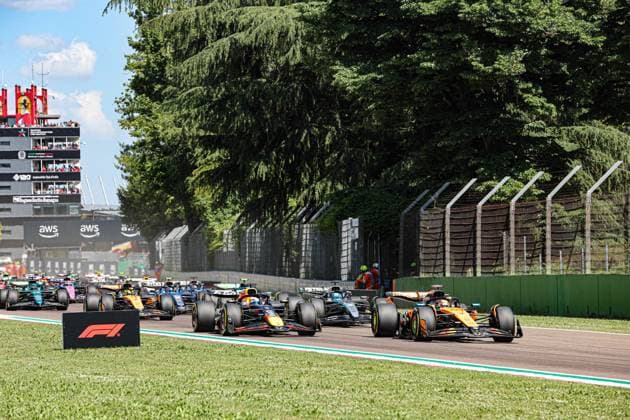 MOTORI - Formula 1 - AWS Gran Premio del Made in Italy e dell Emilia Romagna 2025 - Race Start of the Race during Formula 1 AWS Gran Premio del Made in Italy e dell Emilia Romagna 2025 - Autodromo Enzo e Dino Ferrari, Imola (BO) Italy from 15th to 18th May 2025, Imola Italy  Copyright: xIPAxSport ABACAx