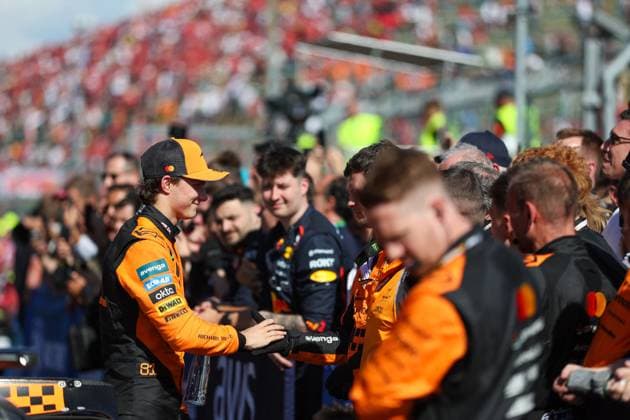 MOTORI - Formula 1 - AWS Gran Premio del Made in Italy e dell Emilia Romagna 2025 - Race Oscar Piastri (AUS) - McLaren Formula 1 Team - McLaren MCL39 - Mercedes during Formula 1 AWS Gran Premio del Made in Italy e dell Emilia Romagna 2025 - Autodromo Enzo e Dino Ferrari, Imola (BO) Italy from 15th to 18th May 2025, Imola Italy  Copyright: xIPAxSport ABACAx