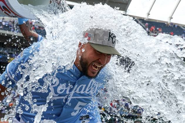 May 18, 2025: Kansas City Royals relief pitcher Carlos Estevez (53) is doused by teammates after their 2-1 victory over the St. Louis Cardinals at Kauffman Stadium in Kansas City, MO. CSM Kansas City United States of America - ZUMAc04_ 20250518_zma_c04_014 Copyright: xDavidxSmithx