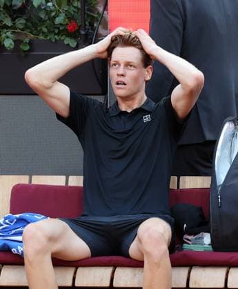(250519) -- ROME, May 19, 2025 -- Jannik Sinner of Italy reacts after the men s singles final match against Carlos Alcaraz of Spain at the ATP, Tennis Herren Italian Open in Rome, Italy, May 18, 2025. (Photo by Xinhua) (SP)ITALY-ROME-TENNIS-ATP-ITALIAN OPEN-FINAL ElisaxLingria 