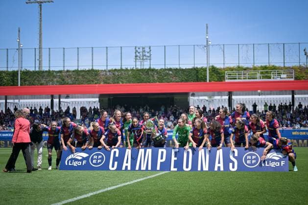 May 18, 2025, Barcelona, Spain: FC Barcelona, Barca players celebrate Liga F trophy during a Liga F match between FC Barcelona Fem and Athletic Club Fem at Estadi Johan Cruyff. Final Score: FC Barcelona Fem 6 - Athletic Club Fem 0. Barcelona Spain - ZUMAs197 20250518_aaa_s197_233 Copyright: xFelipexMondinox