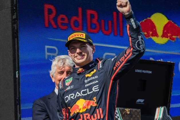 2025 Formula One Emilia Romagna Grand Prix in Imola, Italy - 18 May 2025 Max Verstappen of the Netherlands and Oracle Red Bull Racing on the podium during the Formula One Emilia Romagna Grand Prix. Imola Italy Copyright: xJayxHiranox xSOPAxImagesx 2025 F1 Emilia Romagna GP 555264