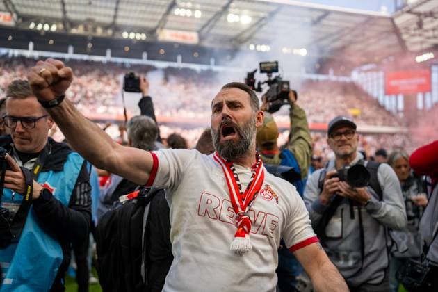 The fans of 1 FC Koeln celebrate the championship in the 2 Bundesliga 1 FC Koeln vs 1 FC Kaiserslautern, Football, 2 Bundesliga, Matchday 34, Season 2024 2025, 18 05 2025 DFL REGULATIONS PROHIBIT ANY USE OF PHOTOGRAPHS AS IMAGE SEQUENCES AND OR QUASI VIDEO 1 FC Koeln vs 1 FC Kaiserslautern, Football, 2 Bundesliga, Matchday 34, Season 2024 2025, 18 05 2025 Koeln Copyright: xEibner-Pressefoto JustinxDerondex EP_JDU