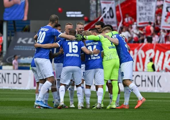 18 05 2025, xsltx, Soccer 2 Bundesliga, SV Darmstadt 98 Jahn Regensburg v l Teamgeist Darmstadt 98 DFL DFB REGULATIONS PROHIBIT ANY USE OF PHOTOGRAPHS as IMAGE SEQUENCES and or QUASI VIDEO