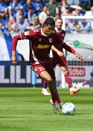 18 05 2025, xsltx, Soccer 2 Bundesliga, SV Darmstadt 98 Jahn Regensburg v l Noah Ganaus SSV Jahn Regensburg DFL DFB REGULATIONS PROHIBIT ANY USE OF PHOTOGRAPHS as IMAGE SEQUENCES and or QUASI VIDEO
