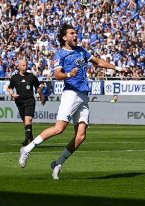 18 05 2025, xsltx, Soccer 2 Bundesliga, SV Darmstadt 98 Jahn Regensburg v l Fraser Hornby SV Darmstadt 98 celebrates his goal for 1 1 DFL DFB REGULATIONS PROHIBIT ANY USE OF PHOTOGRAPHS as IMAGE SEQUENCES and or QUASI VIDEO