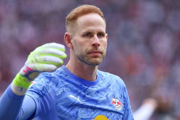Leipzig, Sachsen, Deutschland, 17.05.2025: Red-Bull-Arena: 34. Spieltag, Saison 2024 25, 1. Fußball-Bundesliga: RB Leipzig - VfB Stuttgart: Torwart Péter Gulácsi (1, RBL) *** Leipzig, Saxony, Germany, 17 05 2025 Red Bull Arena 34 Matchday, Season 2024 25, 1 Soccer Bundesliga RB Leipzig VfB Stuttgart Goalkeeper Péter Gulácsi 1, RBL Copyright: xdtsxNachrichtenagenturx dts_67589