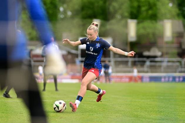 Soccer I Women I Season 2024 2025 I 2 Bundesliga I 26 Matchday I SV Meppen Hamburger SV I 18 05 2025 Close-up, single photo, cropped, portrait, portrait, single image, single photo, body Mia Büchele 17, Hamburger SV Meppen Hänsch Arena Lower Saxony Germany Copyright: xLobeca FelixxSchlikisx