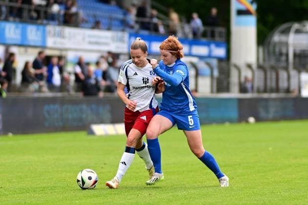 Soccer I Women I Season 2024 2025 I 2 Bundesliga I 26 Matchday I SV Meppen Hamburger SV I 18 05 2025 Christin Meyer 16, Hamburger SV Lena Maria Göppel 5, SV Meppen 1912 e V Meppen Hänsch Arena Niedersachsen Germany Copyright: xLobeca FelixxSchlikisx