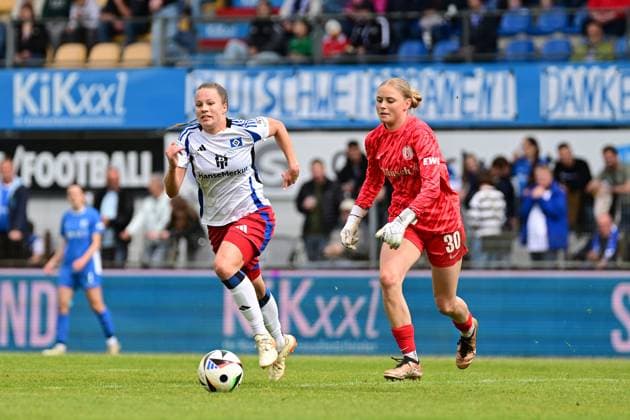 Soccer I Women I Season 2024 2025 I 2 Bundesliga I 26 Matchday I SV Meppen Hamburger SV I 18 05 2025 Christin Meyer 16, Hamburger SV Carla Mia Steenken 30, SV Meppen 1912 e V Meppen Hänsch Arena Niedersachsen Germany Copyright: xLobeca FelixxSchlikisx