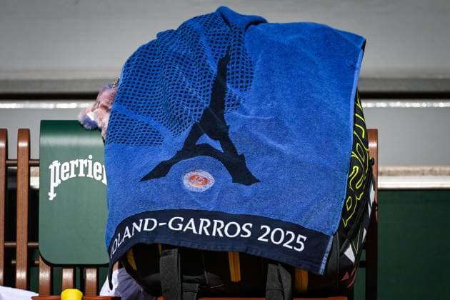 May 19, 2025, Paris, France, France: Illustration of a towel with the official Roland Garros logo during the Roland-Garros 2025, French Open 2025, Grand Slam tennis tournament at Roland-Garros Stadium on May 29, 2025 in Paris, France. Paris France - ZUMAm308 20250519_zsp_m308_003 Copyright: xMatthieuxMirvillex
