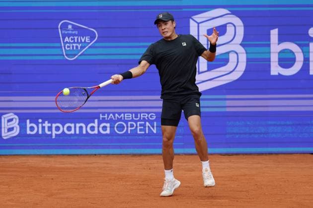 GER, Hamburg, xFSx, ATP500 Mens Tennis Tournament Bitpanda Hamburg Open 2025, Sixteenth Final 19 05 2025 Brandon Nakashima USA plays a forehand Copyright: HMBxMedia FernandoxSoares