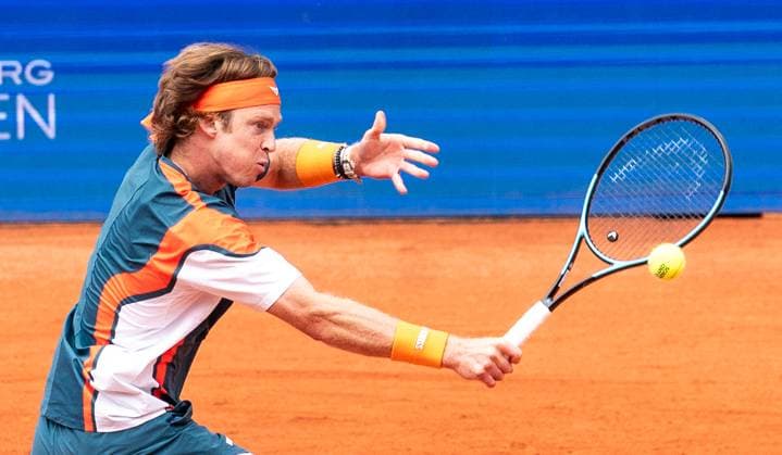 19 05 2025, ATP 500, Tennis, Men, Hamburg Open, Hamburg, 1 round, Andrey Rublev Russia Damir Dzumhur Bosnia and Herzegovina Andrey Rublev Russia Hamburg Tennis Stadium Am Rothenbaum Hamburg Germany