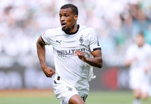 PLEA Alassane Team Borussia Moenchengladbach Neues Heim Trikot Saison 2025 2026 DFL Bundesliga Saison 2024 2025 Spiel Borussia Moenchengladbach Wolfsburg 0 1 am 17 05 2025 in Moenchengladbach DFL REGULATIONS PROHIBIT ANY USE OF PHOTOGRAPHS as IMAGE SEQUENCES and or QUASI VIDEO Copyright: xLacixPerenyix