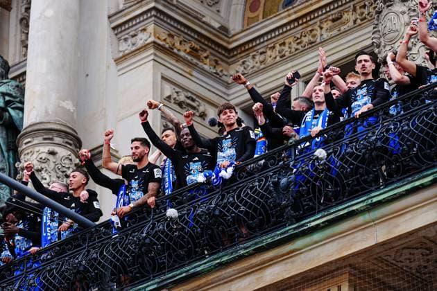 Hamburger SV on Rathausbalkon GER, Hamburger SV promotion party, football, 2024 2025 season, 19 05 2025 GER, Hamburger SV promotion party, football, 2024 2025 season, 19 05 2025 Hamburg Copyright: xEibner-Pressefoto MarcelxvonxFehrnx EP_MFN