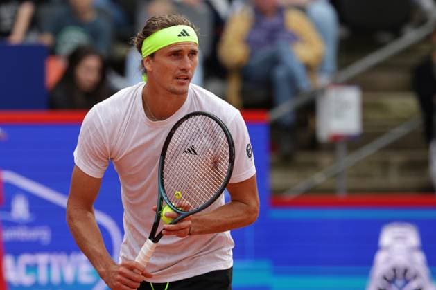 GER, Hamburg, xFSx, ATP 500 , Mens Tennis Tournament Bitpanda Hamburg Open 2025, Sixteenth Final 19 05 2025 Alexander Zverev GER makes a serve Copyright: HMBxMedia FernandoxSoares