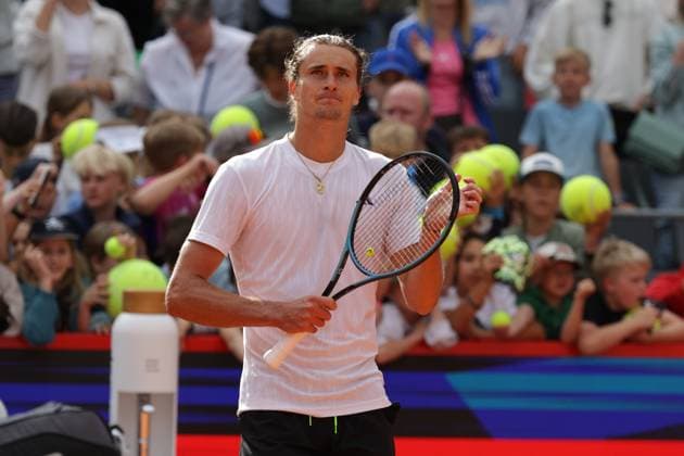 GER, Hamburg, xFSx, ATP 500 , Mens Tennis Tournament Bitpanda Hamburg Open 2025, Sixteenth Final 19 05 2025 Alexander Zverev GER thanks the audience Copyright: HMBxMedia FernandoxSoares
