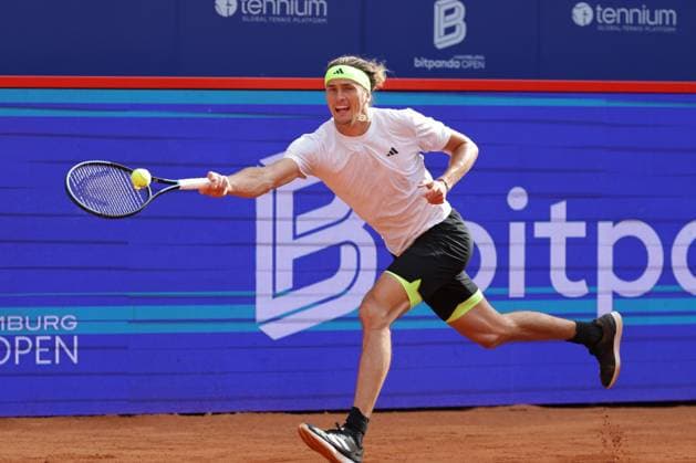 GER, Hamburg, xFSx, ATP 500 , Mens Tennis Tournament Bitpanda Hamburg Open 2025, Sixteenth Final 19 05 2025 Alexander Zverev GER plays a forehand Copyright: HMBxMedia FernandoxSoares
