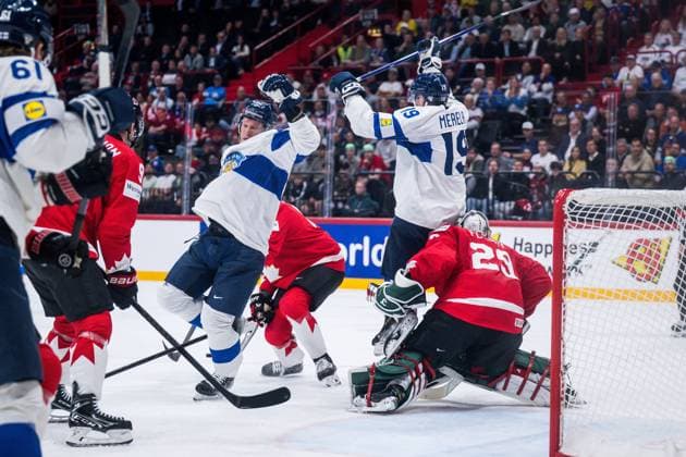 250519 Harri Pesonen and Waltteri Merelä of Finland challenge Goalkeeper Marc AndrÃ Fleury of Canada during the 2025 IIHF Ice Hockey World Championship group stage game between Canada and Finland on May 19, 2025 in Stockholm Photo Simon Hastegard BILDBYRAN kod SH SH0623 ishockey ice hockey ishockey vm 2025 vm 2025 iihf world championship kanada canada finland canada kanada 10 bbeng  Copyright: SIMONxHASTEGARD BB250519SH018