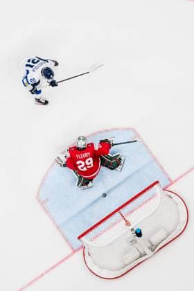 250519 Patrik Puistola of Finland scores a goal behind goalkeeper Marc AndrÃ Fleury of Canada in the shootout during the 2025 IIHF Ice Hockey World Championship group stage game between Canada and Finland on May 19, 2025 in Stockholm Photo Simon Hastegard BILDBYRAN kod SH SH0623 ishockey ice hockey ishockey vm 2025 vm 2025 iihf world championship kanada canada finland 10 bbeng  Copyright: SIMONxHASTEGARD BB250519SH055
