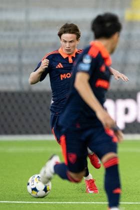 250519 Djurgardens Alexander Andersson during the football match in Allsvenskan between Elfsborg and Djurgarden on May 19, 2025 in Boras  Copyright: JÖRGENxJARNBERGER BB250519JJ106