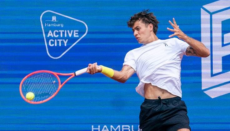 20 05 2025, ATP 500, Tennis, Men, Hamburg Open, Hamburg, 1 round, Vitaly Sachko Ukraine Flavio Cobolli Italy Flavio Cobolli Italy Hamburg Tennis Stadium Am Rothenbaum Hamburg Germany