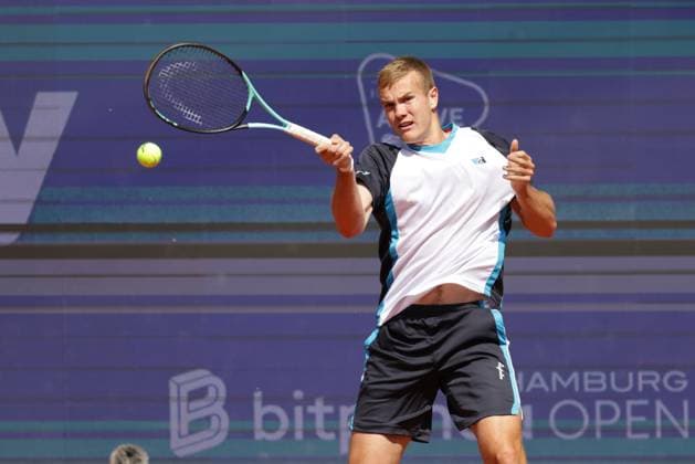 GER, Hamburg, xFSx, ATP 500 , mens tennis tournament Bitpanda Hamburg Open 2025, sixteenth final 20 05 2025 Vitaliy Sachko UKR plays a forehand Copyright: HMBxMedia FernandoxSoares