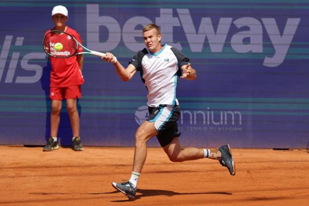 GER, Hamburg, xFSx, ATP 500 , mens tennis tournament Bitpanda Hamburg Open 2025, sixteenth final 20 05 2025 Vitaliy Sachko UKR plays a forehand Copyright: HMBxMedia FernandoxSoares