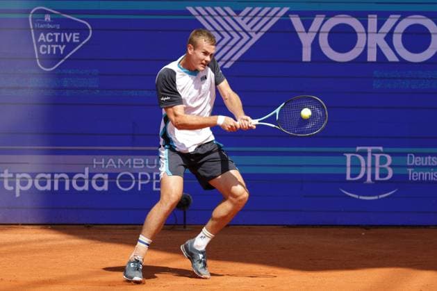 GER, Hamburg, xFSx, ATP 500 , mens tennis tournament Bitpanda Hamburg Open 2025, sixteenth final 20 05 2025 Vitaliy Sachko UKR plays a backhand Copyright: HMBxMedia FernandoxSoares